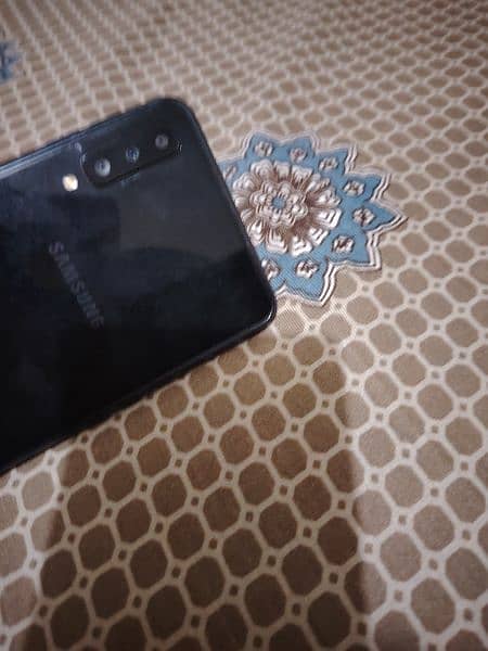 Samsung Galaxy A7 4gb 128gb PTA Approved Dual Sim and memory card good 13