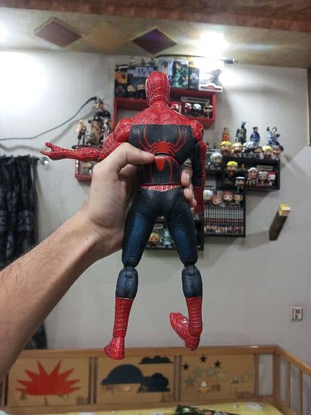Spiderman 12 inches figure 1