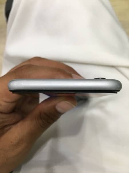 Iphone6s  PTA amproved lash condetion 4