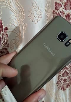 Samsung S7 in Execellent condition