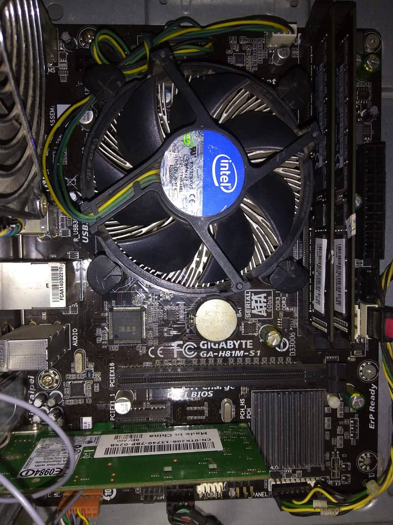 xeon cpu e3-1245 v3 gigabyte GA-H81M-S1 motherboard 2