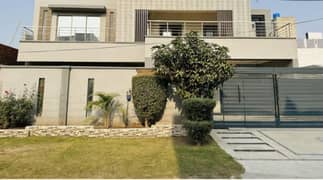 Saeed Colony No. 2 Society Boundary Wall Canal Road Faisalabad 16 Marla Double Store House For RENT 0