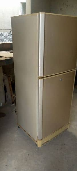 Refrigerator For Sell Company Name Is Pell 3