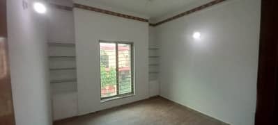 10 Marla upper portion For Rent DHA phase 4 Block EE Lahore
