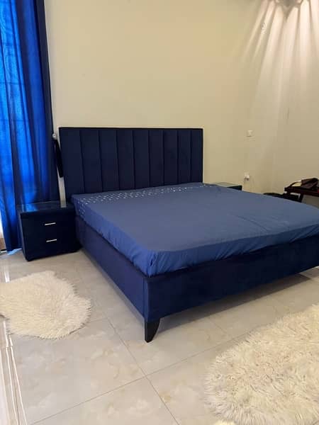 Royal blue king size bed 3