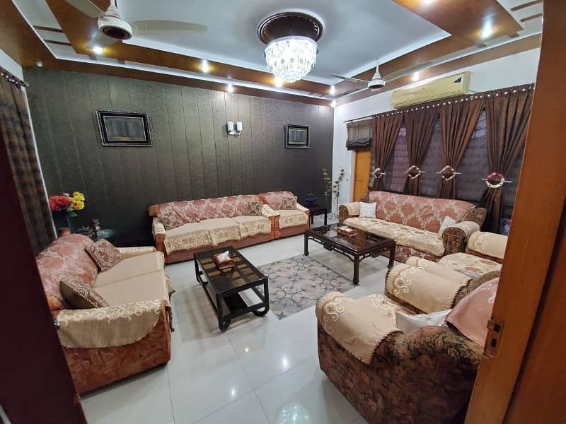 1 Kanal Old House Is Available For Sale 7