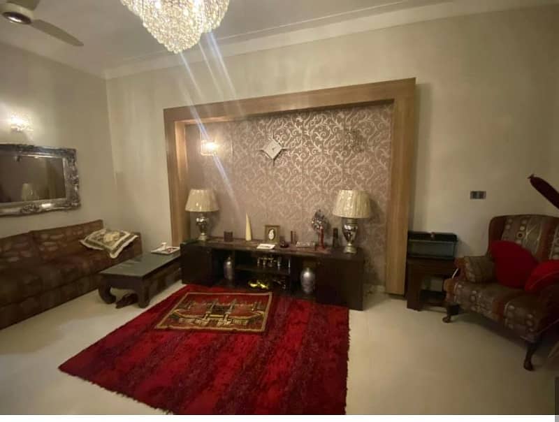 10 MARLA DOUBLE STOREY HOUSE AVAILABLE FOR SALE IN GULBERG LAHORE 10