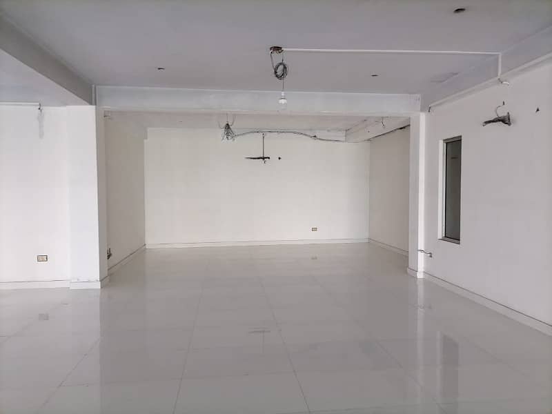 2500 Square Feet Office For Rent on Mm Alam Road Gulberg 3 Lahore 2