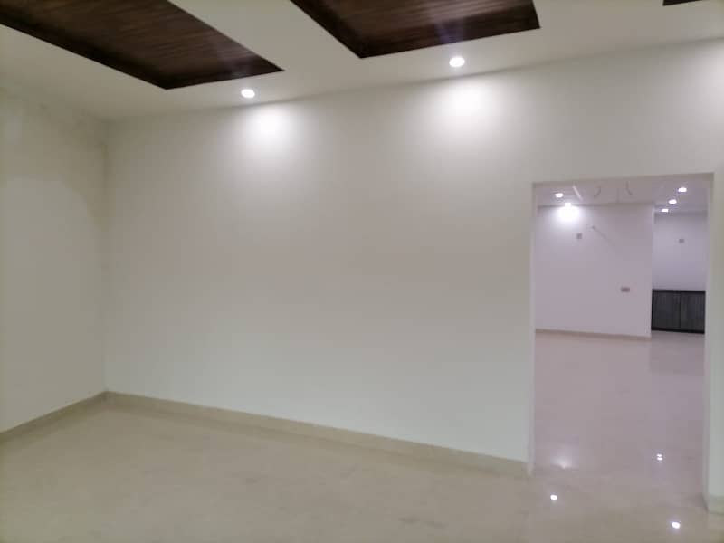 2500 Square Feet Office For Rent on Mm Alam Road Gulberg 3 Lahore 8