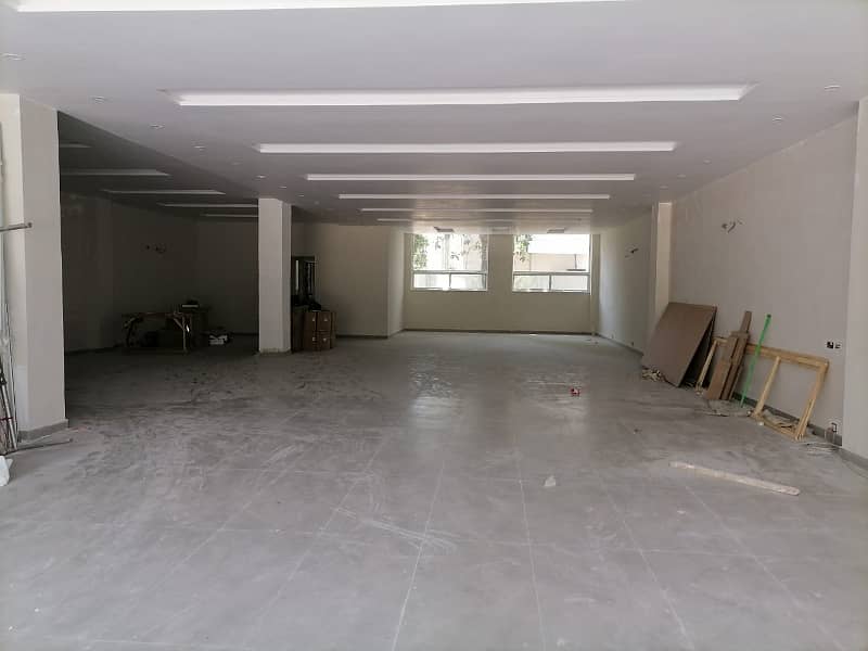 1500 Sq Ft Office For Rent On Main Mm Allam Road Gulberg 5