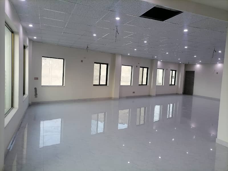 1500 Sq Ft Office For Rent On Main Mm Allam Road Gulberg 6