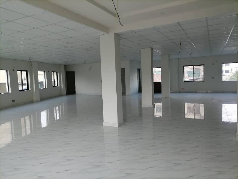 10000 Sq Ft Commercial Space Available For Rent In Gulberg. Best Opportunity For IT Offices And And Other Commercial Activities. 4