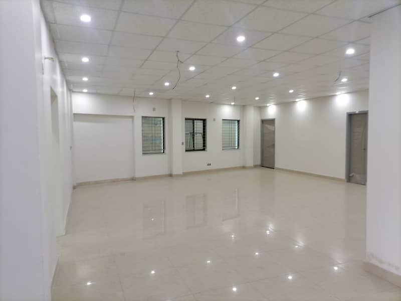 10000 Sq Ft Commercial Space Available For Rent In Gulberg. Best Opportunity For IT Offices And And Other Commercial Activities. 7