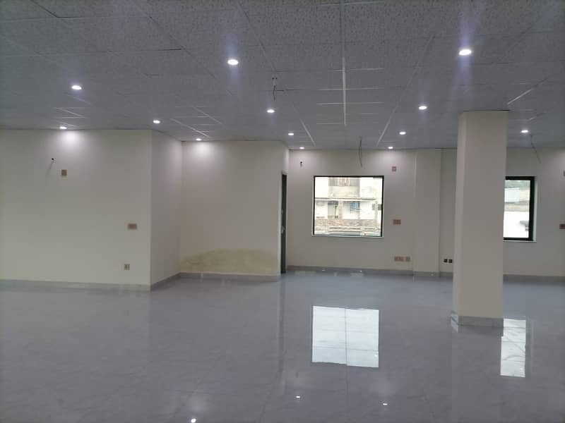10000 Sq Ft Commercial Space Available For Rent In Gulberg. Best Opportunity For IT Offices And And Other Commercial Activities. 12