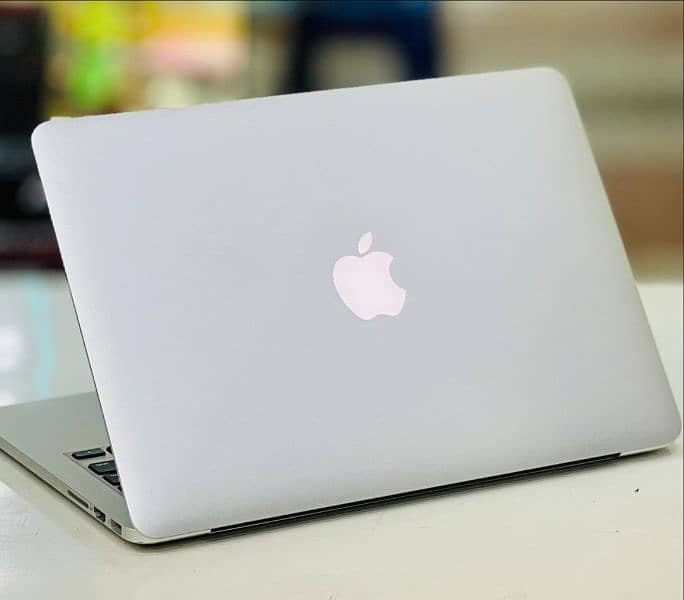 Apple Macbook Pro Workstation 2012 Retina Core i7 Quad Core Processor 3