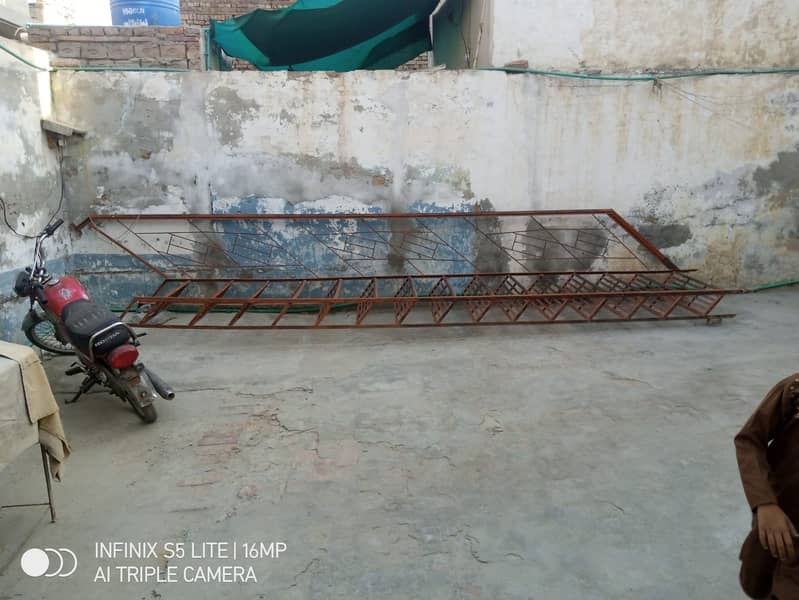Iron STAIR 125kg 10/10 condition in Bahawalpur 1