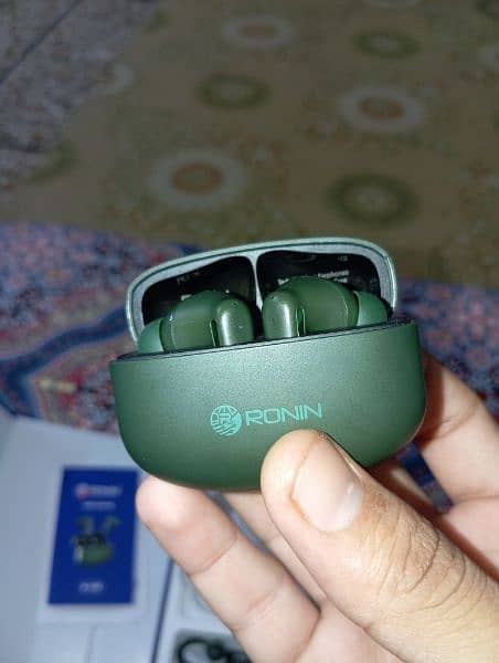 Ronin r140 Airpods (Noise cancellation) 2