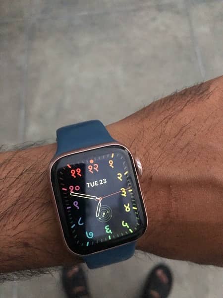 apple watch 5 40mm 88% battery 2