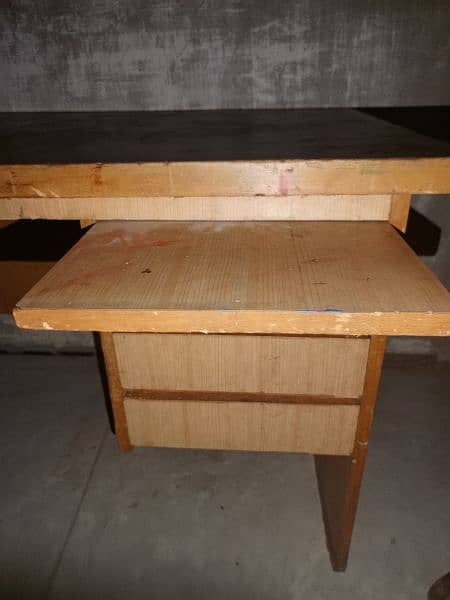 Computer Table, Study Table in good condition 1