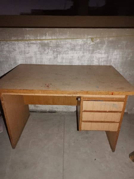 Computer Table, Study Table in good condition 3