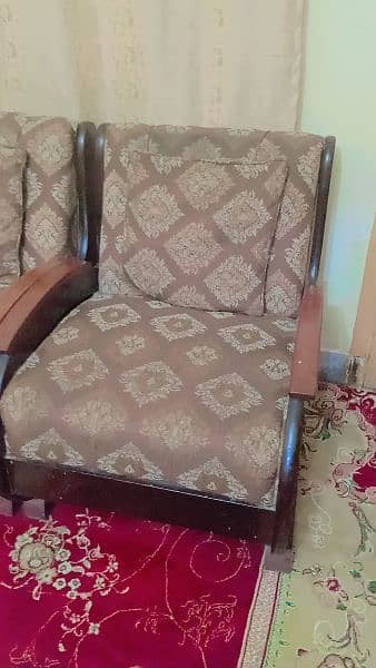 Sofa 5 seater for urgent sale 3