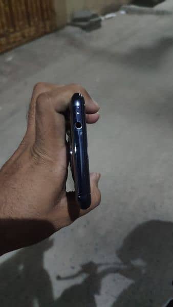 VIVO S1 PRO USED. LOOKS LIKE. NEW. BOX AND CHARGER AVAILABLE 6