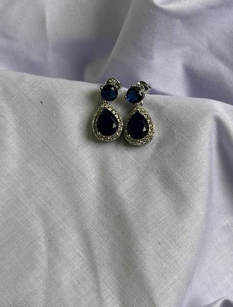Silver ear drops earrings with sapphire and zircone stone 2