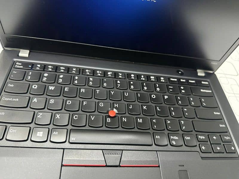 Lenovo Thinkpad T480s 3