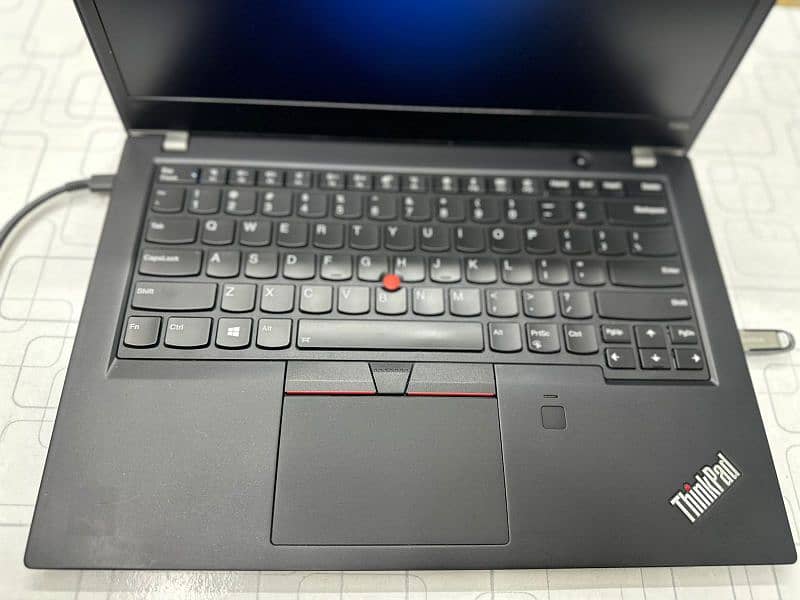Lenovo Thinkpad T480s 4
