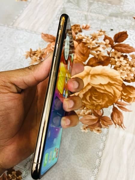 iPhone xs max 64gb pta approved jv 9