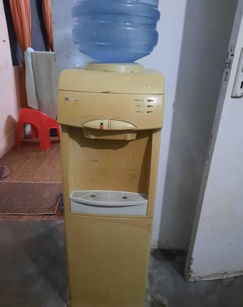 Orient Water Dispenser 100% working fine 1