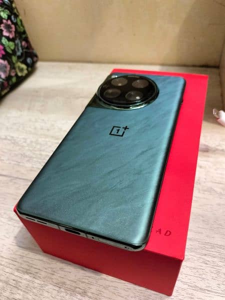 Oneplus 12 16Gb/512Gb SD 8 Gen3 (Official PTA Approved) 4