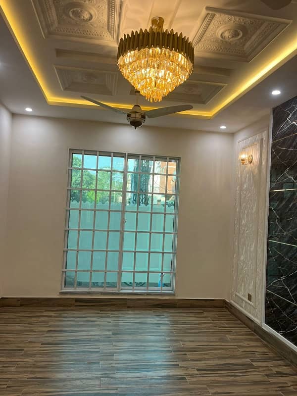 10 MARLA BRAND NEW VIP Luxury Modern Stylish Latest Accommodation Double Storey House Available For Sale In Faisal Town, Lahore With Original Pics Owner Built House. 9