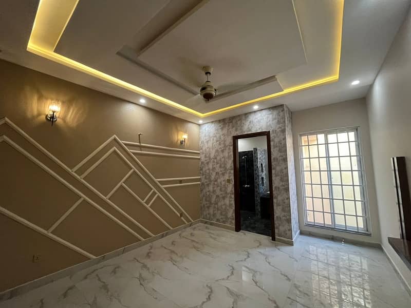 10 MARLA BRAND NEW VIP Luxury Modern Stylish Latest Accommodation Double Storey House Available For Sale In Faisal Town, Lahore With Original Pics Owner Built House. 16