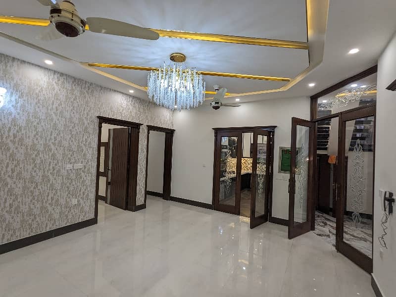 10 MARLA BRAND NEW VIP Luxury Modern Stylish Latest Accommodation Double Storey House Available For Sale In Faisal Town, Lahore With Original Pics Owner Built House. 22