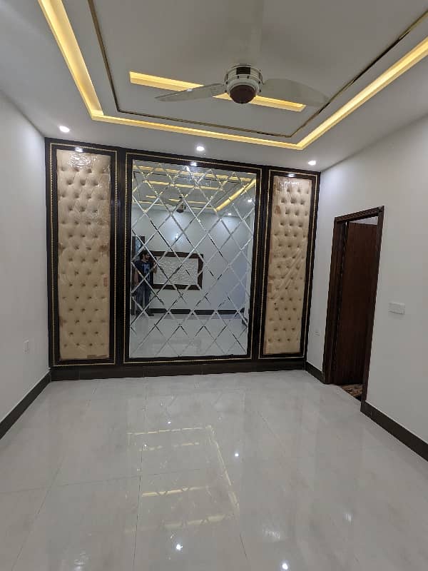 10 MARLA BRAND NEW VIP Luxury Modern Stylish Latest Accommodation Double Storey House Available For Sale In Faisal Town, Lahore With Original Pics Owner Built House. 23