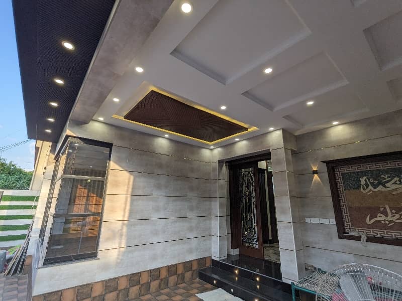10 MARLA BRAND NEW VIP Luxury Modern Stylish Latest Accommodation Double Storey House Available For Sale In Faisal Town, Lahore With Original Pics Owner Built House. 30