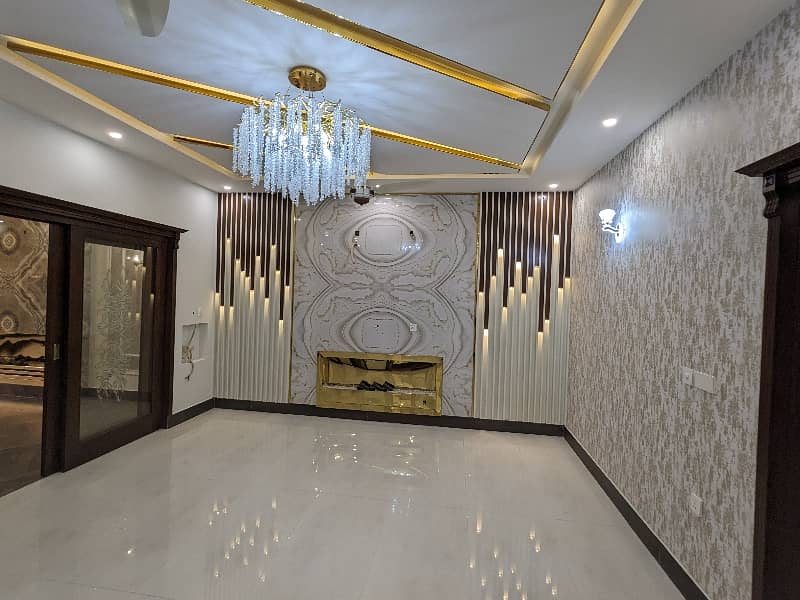 10 MARLA BRAND NEW VIP Luxury Modern Stylish Latest Accommodation Double Storey House Available For Sale In Faisal Town, Lahore With Original Pics Owner Built House. 33