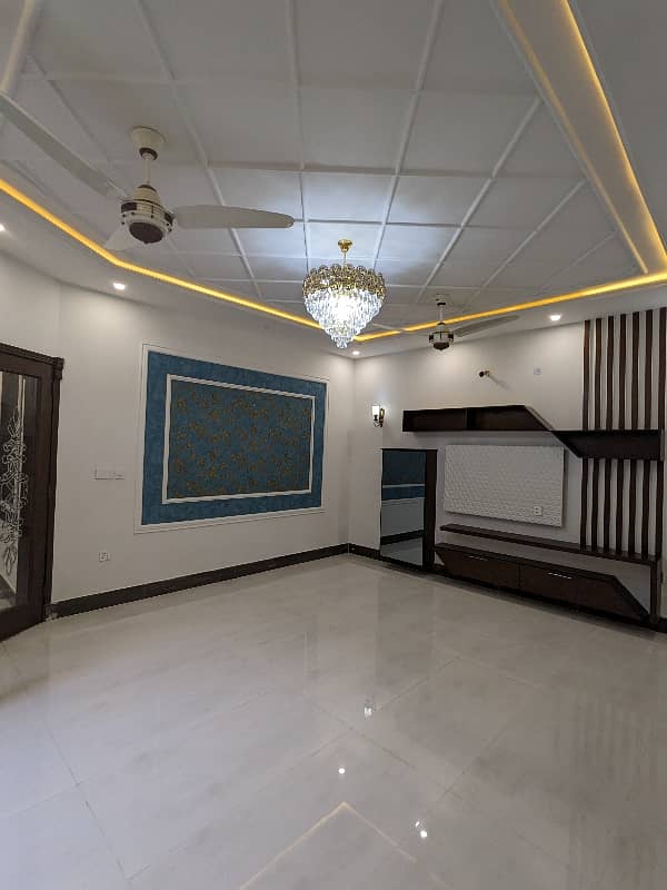 10 MARLA BRAND NEW VIP Luxury Modern Stylish Latest Accommodation Double Storey House Available For Sale In Faisal Town, Lahore With Original Pics Owner Built House. 37