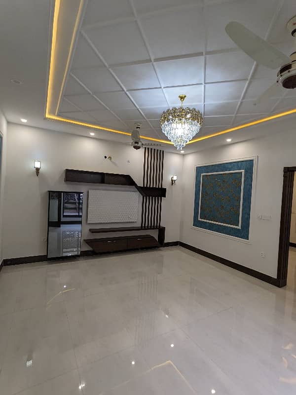 10 MARLA BRAND NEW VIP Luxury Modern Stylish Latest Accommodation Double Storey House Available For Sale In Faisal Town, Lahore With Original Pics Owner Built House. 43