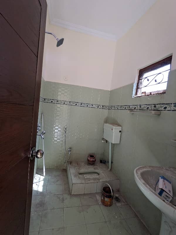 3-1/2 Marla Double Storey Double Unit Used House Available For Sale Renovated House With Original Pics By FAST PROPERTY SERVICES REAL ESTATE And BUILDERS LAHORE 12