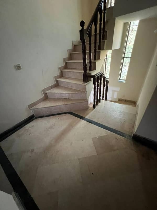 3-1/2 Marla Double Storey Double Unit Used House Available For Sale Renovated House With Original Pics By FAST PROPERTY SERVICES REAL ESTATE And BUILDERS LAHORE 23