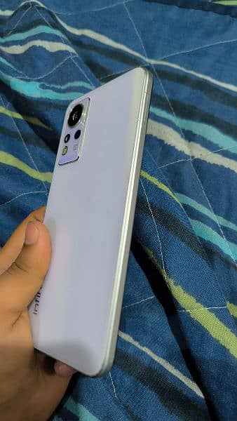 infinix note 11  6 GB 128gb with original charger 3