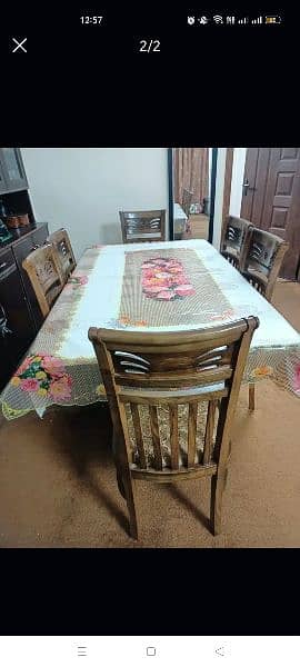 Six-person dining table 0
