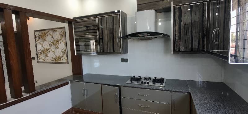 5 Marla Specious House for Rent | Near to Park | Prime location 1