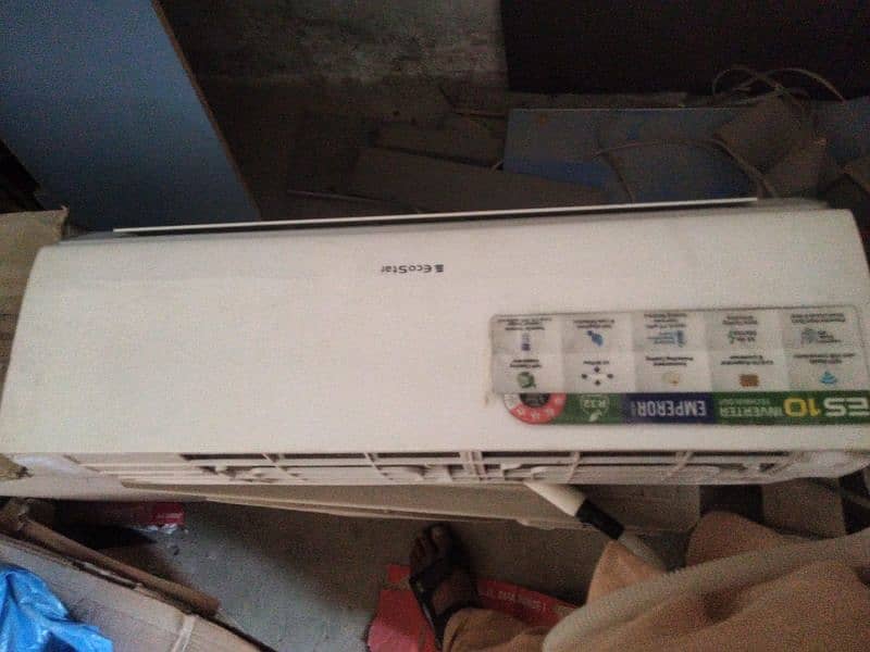 DC inverter 1 ton. . just 2 months used 2