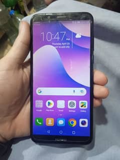 Huawei y7 2018 mobile Hai box bhi sath Hai condition OK Hai