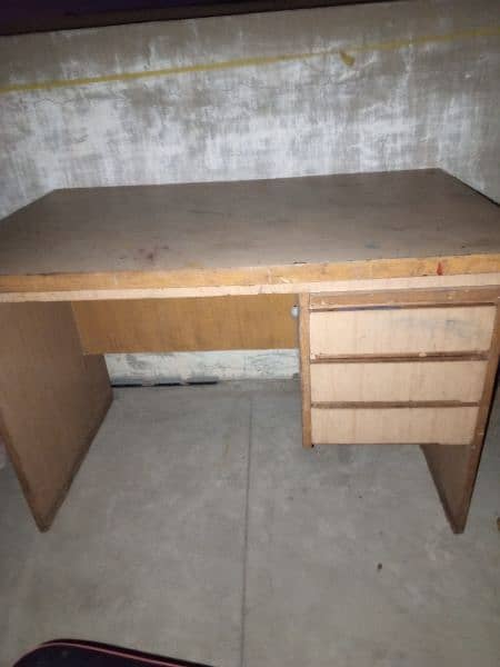 study plus computer table for sale 0