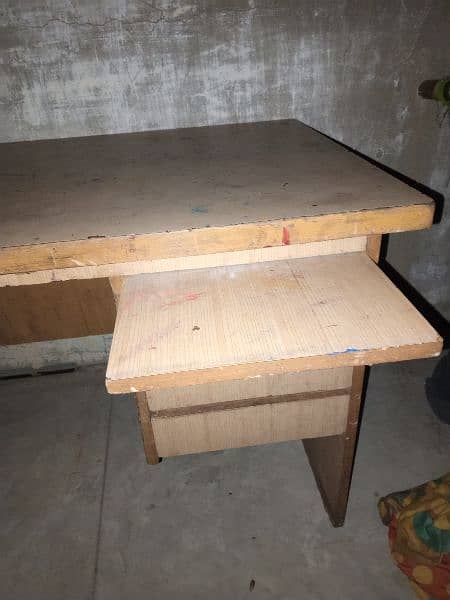 study plus computer table for sale 1