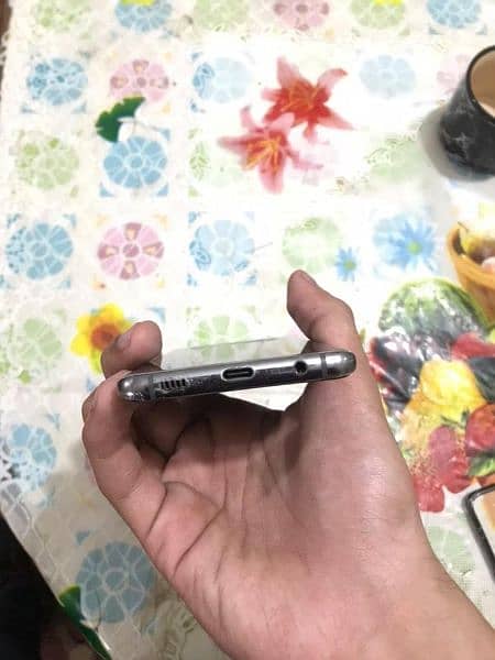 Samsung s10 pta official approved condition 10/10 4
